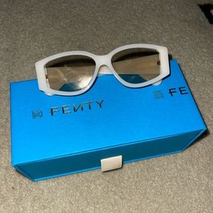FENTY MILKY WAY SUNGLASSES